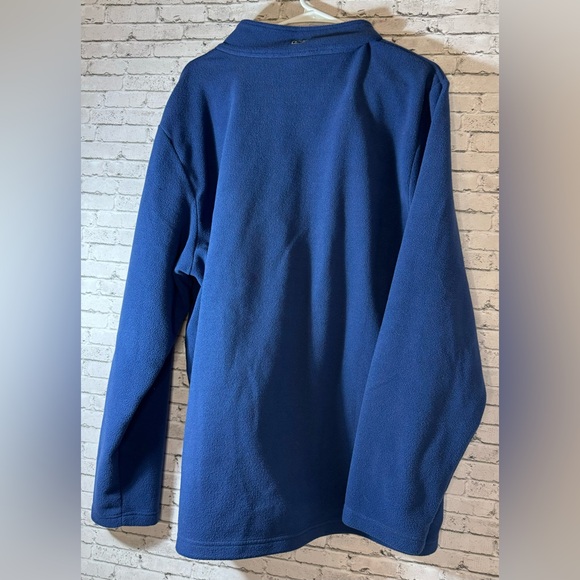 Vineyard Vines Men’s XXL Jacket in Great Used Condtion - Picture 2 of 3